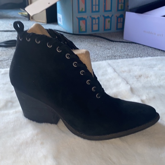 Coconuts by Matisse | Black Alabama Booties | size 6.5 - Picture 6 of 13